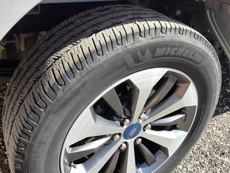 2019-ford-f150-image-25