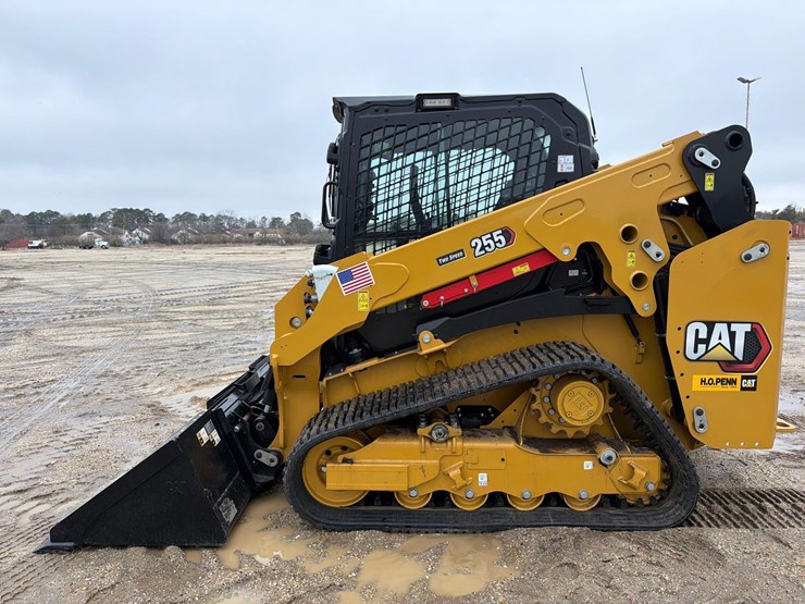 2025-caterpillar-255-image-1