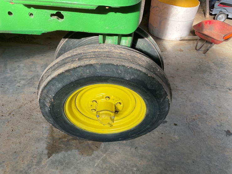 john-deere-730-image-21