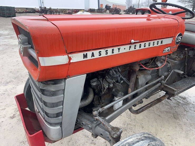 massey-ferguson-135-image-12
