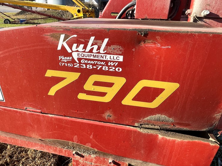 new-holland-790-image-9