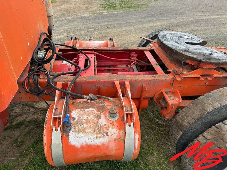 1964-peterbilt-351-image-13