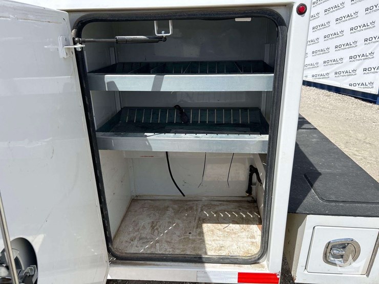 2022-chevrolet-silverado-6500hd-image-23