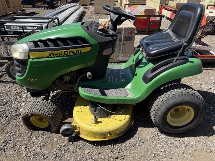 john-deere-d110-image-2