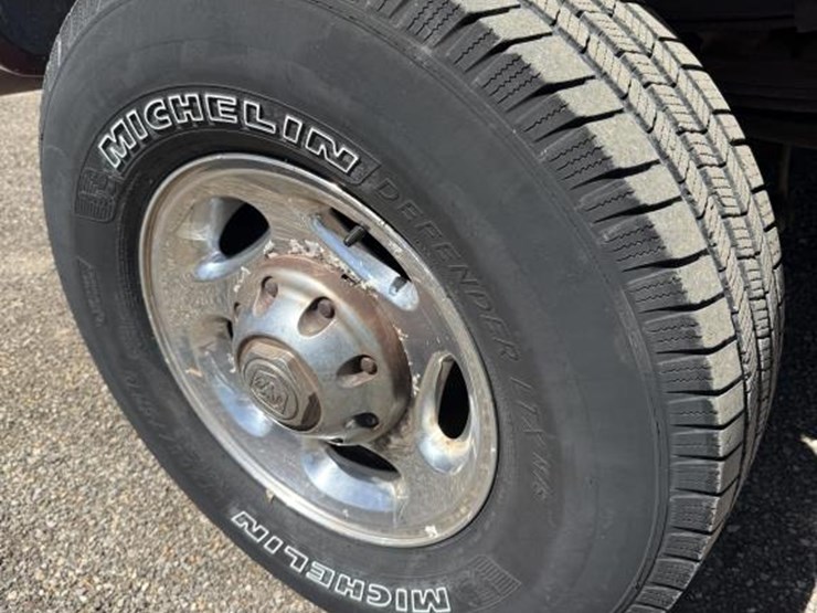 2001-dodge-ram-2500-image-8