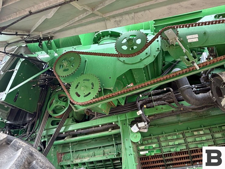 2023-john-deere-s780-image-16