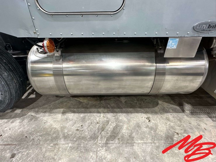 2007-peterbilt-379-image-58