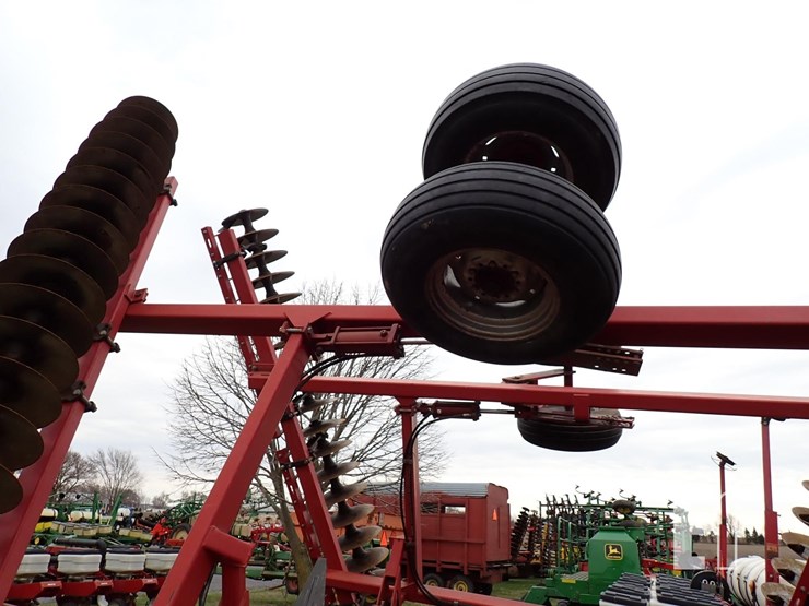 case-ih-3900-image-8