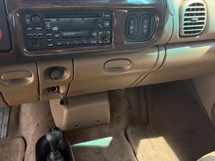 2001-dodge-ram-2500-image-16