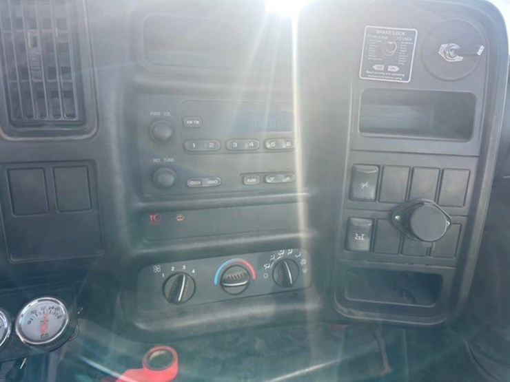 2005-gmc-topkick-c6500-image-17