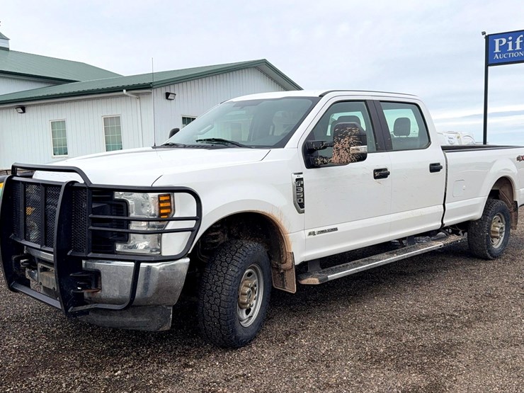 2018-ford-f350-xl-image-1