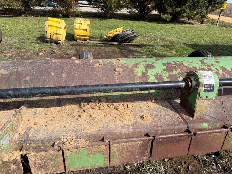 john-deere-220-image-26