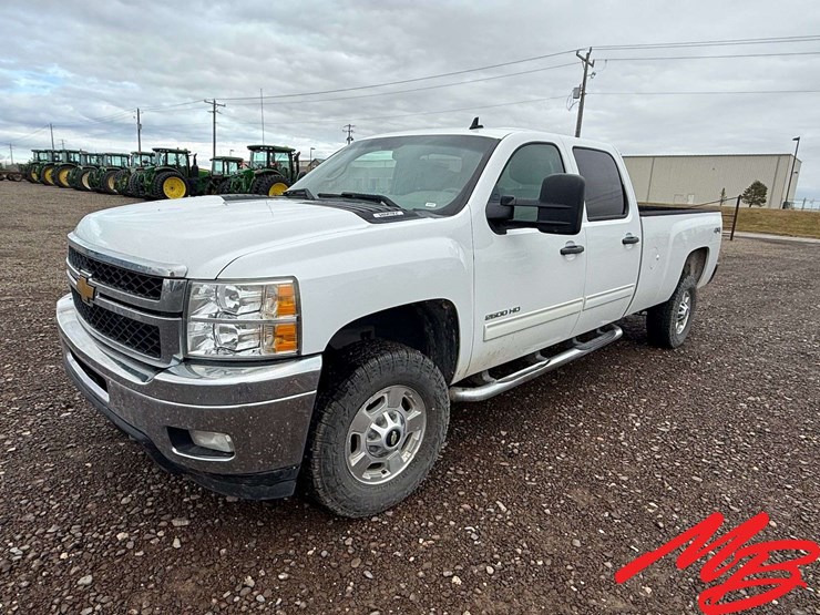 2014-chevrolet-2500-image-1