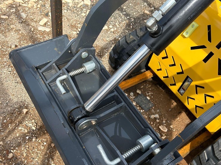 2025-sdlanch-sdll60-mini-crawler-skid-steer-image-12