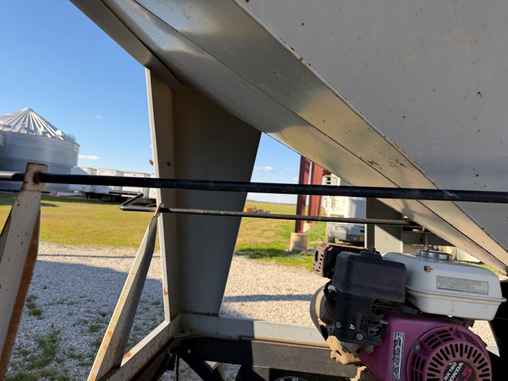 2004-convey-all-bts240-image-46