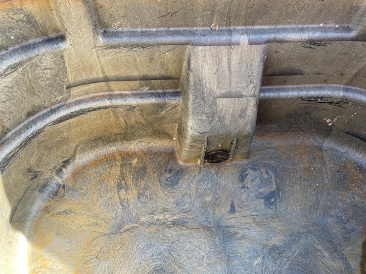 #6074-•-rubbermaid-poly-tank-image-13