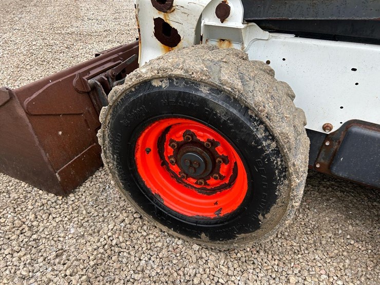 2017-bobcat-s650-image-16