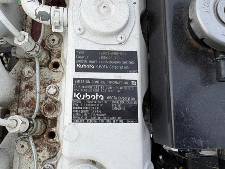 kubota-v2003-diesel-engine-image-4