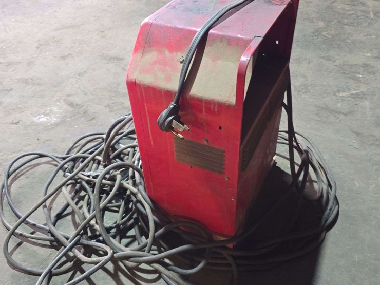 lincoln-225-arc-welder-image-4