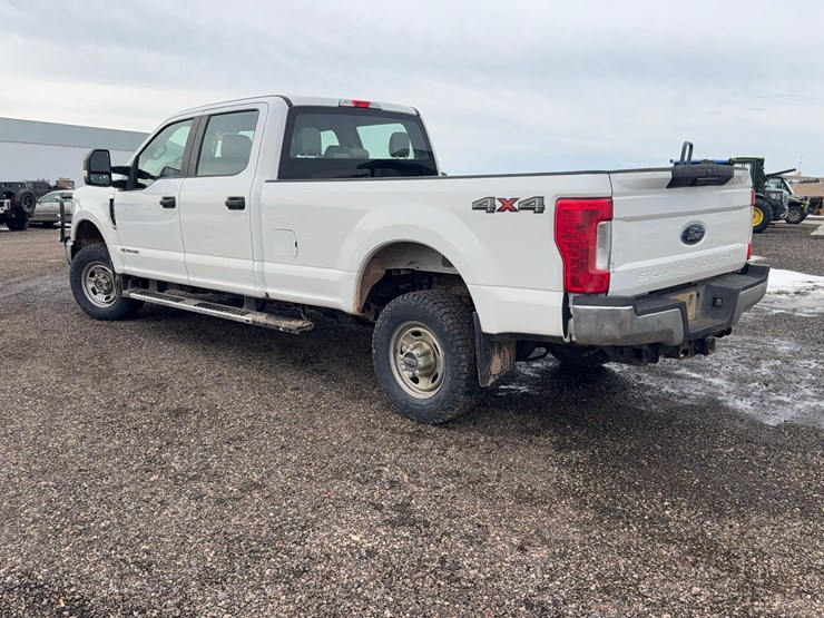 2018-ford-f350-xl-image-3