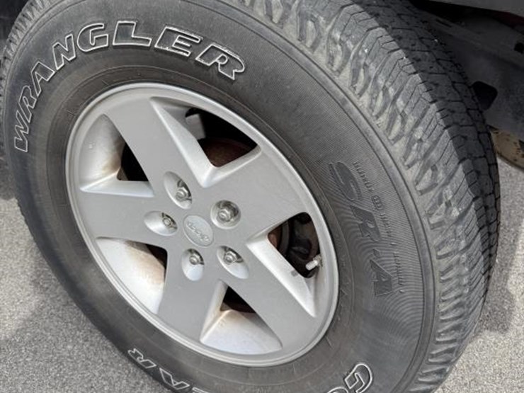 2008-jeep-wrangler-sport-image-9