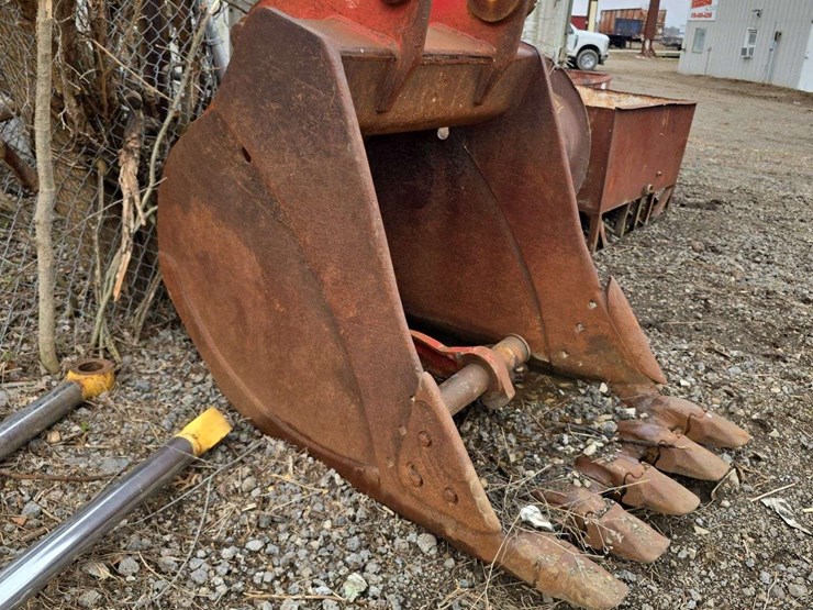 42''-excavator-bucket,-60''-deep-image-3