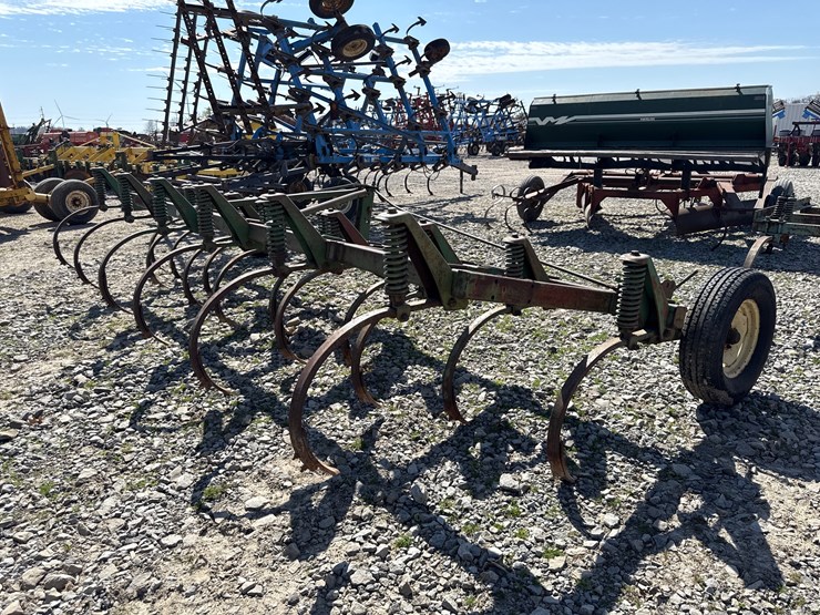 john-deere-17-image-3