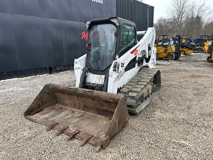 2021-bobcat-t770-image-8