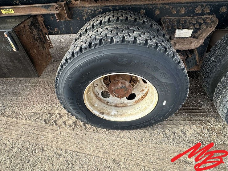 2008-international-7400-image-14