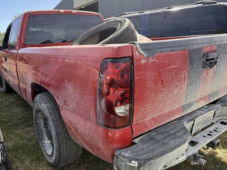 2006-chevrolet-silverado-1500-image-8