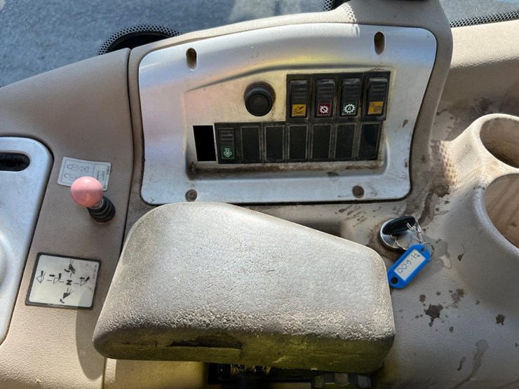 new-holland-lw110-image-52