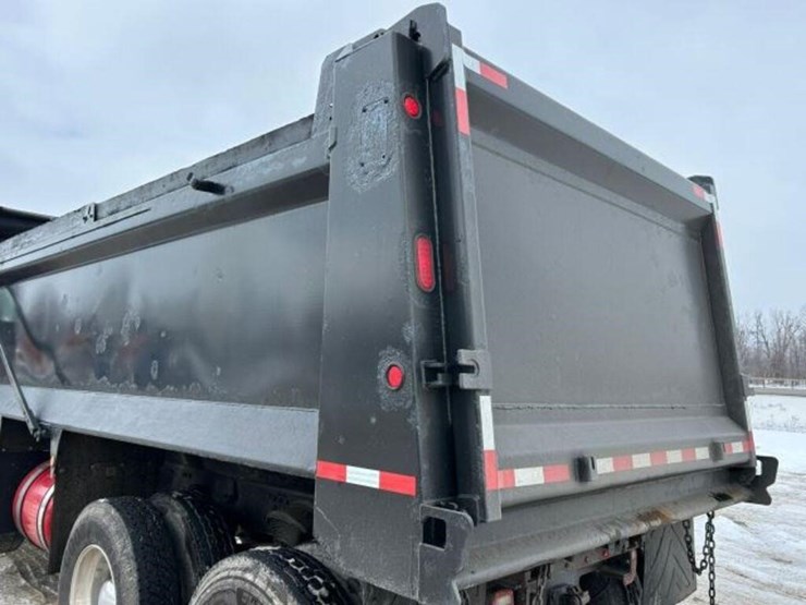 2017-western-star-4700-image-91