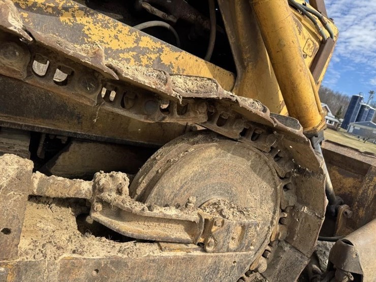 caterpillar-d6-image-5