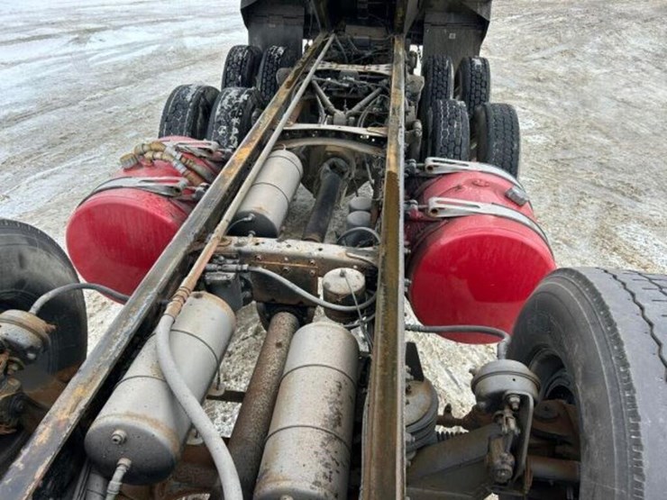 2017-western-star-4700-image-52