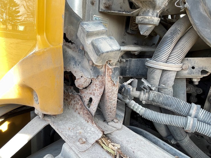 #6036-•-2009-freightliner-semi-(wi-title-in-delay)-image-55