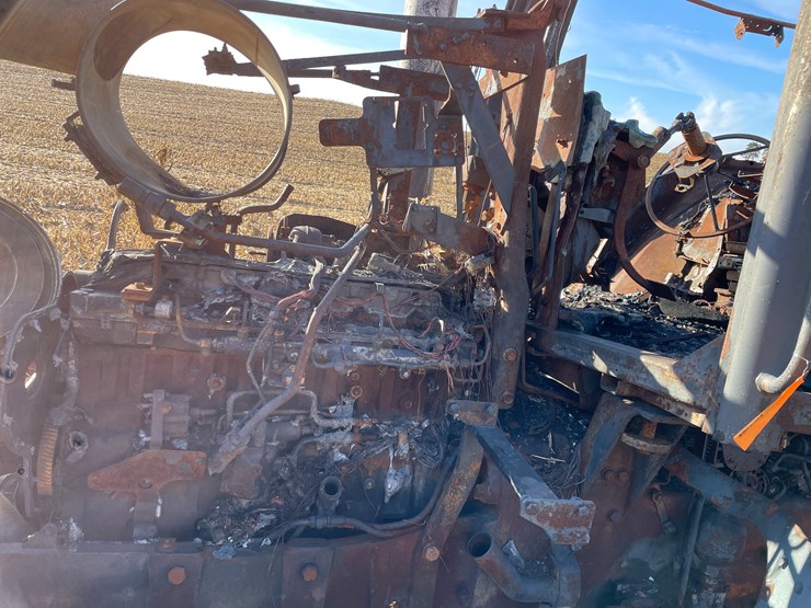 new-holland-t8030-image-20