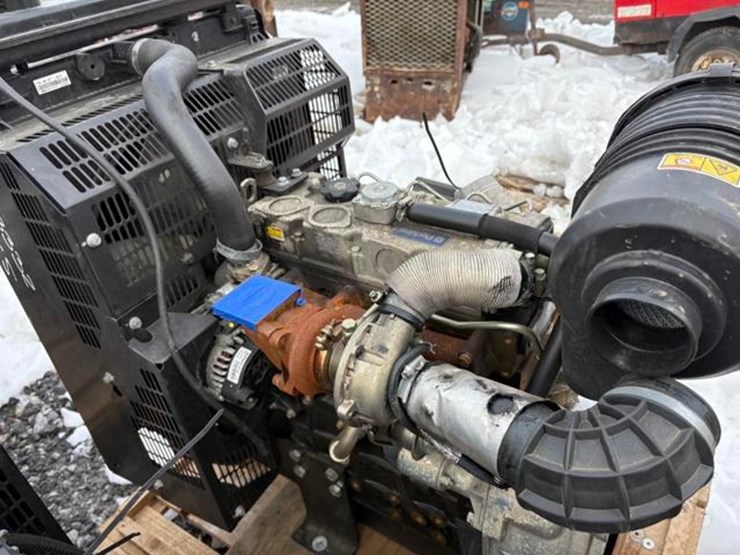 perkins-404d-22t-diesel-engine-image-7