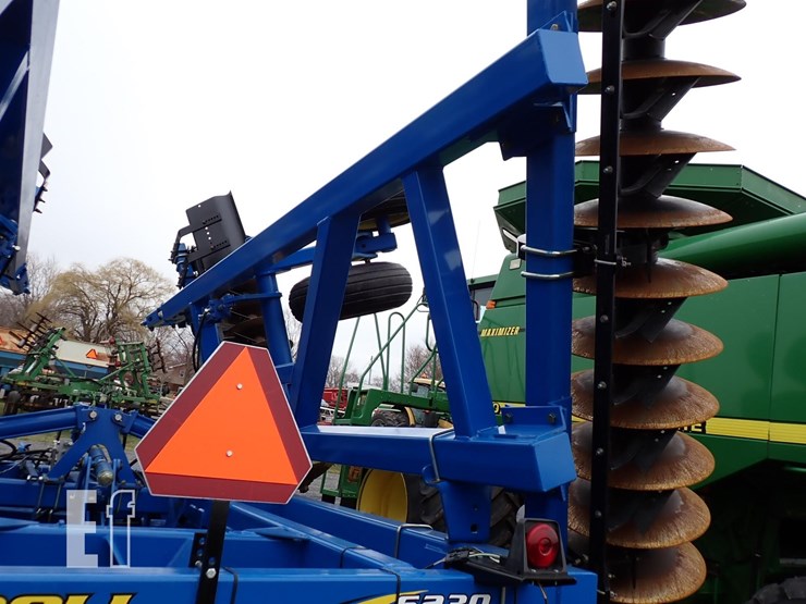 2010-landoll-6230-image-9