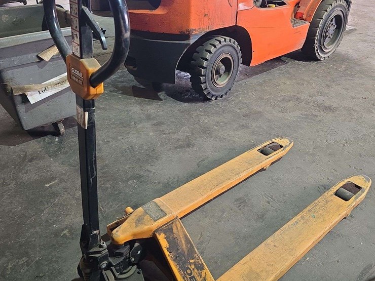 5500lb-global-pallet-jack-image-4