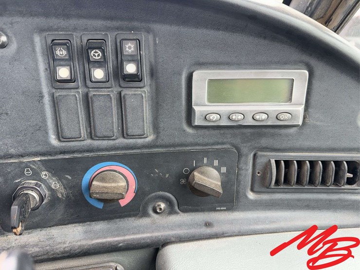 2007-caterpillar-740-image-24