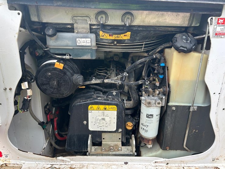 2020-bobcat-t76-image-15