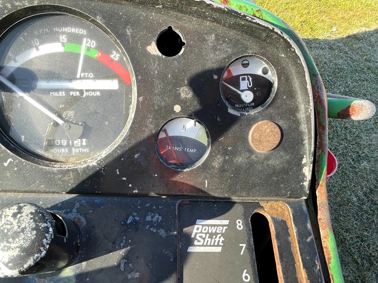 john-deere-4020-image-32