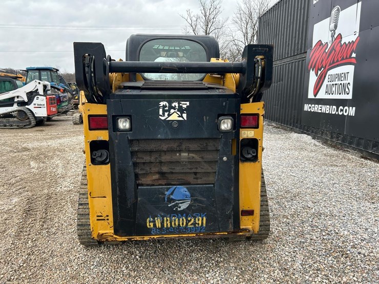 2015-caterpillar-249d-image-4