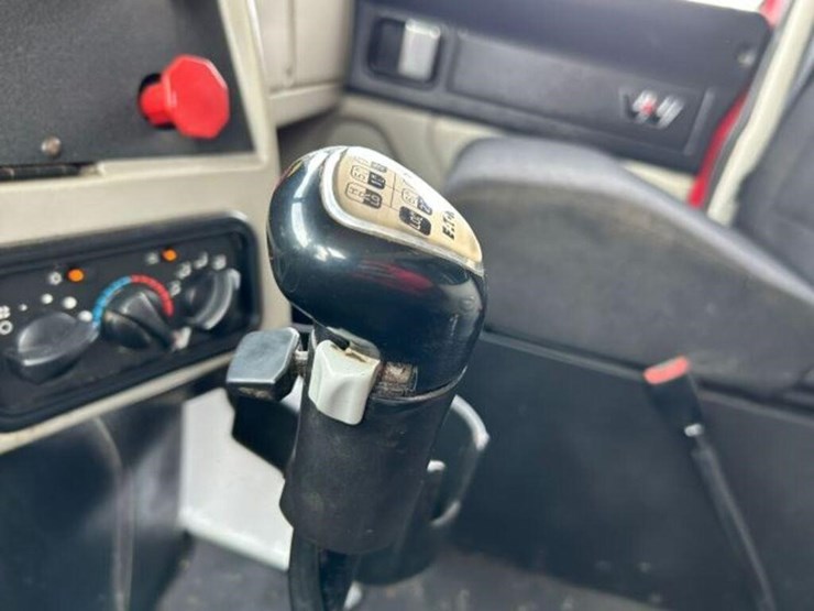 2017-western-star-4700-image-16