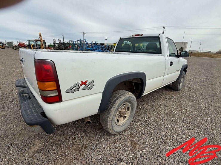 2001-gmc-2500hd-image-3