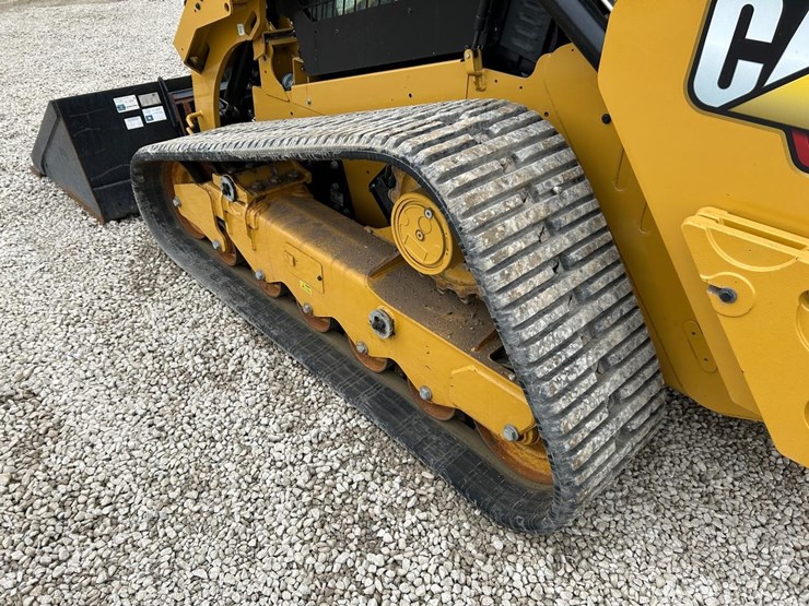 2023-caterpillar-299d3-image-17