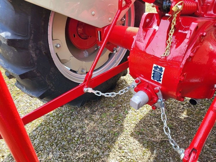 1951-ford-8n-image-6