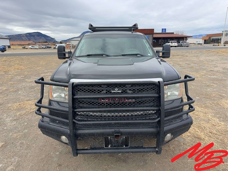 2009-gmc-sierra-2500-image-2