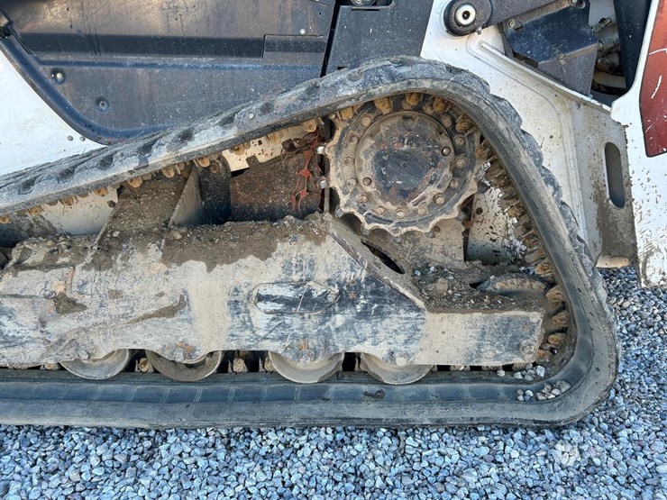 2021-bobcat-t76-image-19