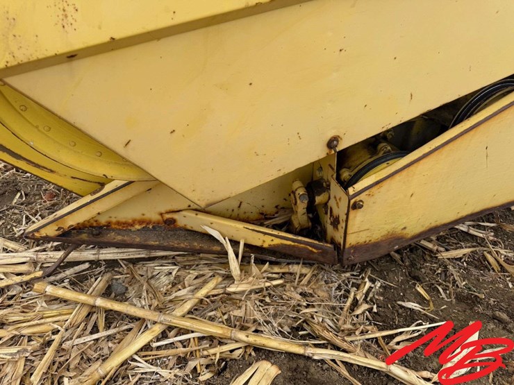 new-holland-960-image-10